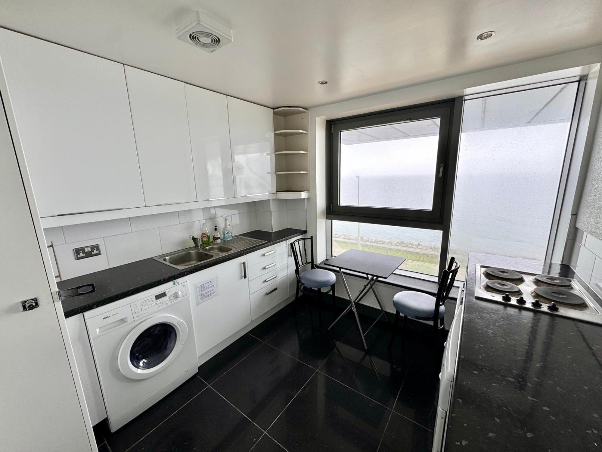 Ocean Park Apartments - Oceanfront - Free Parking And Fast Wifi เอดินบะระ ภายนอก รูปภาพ