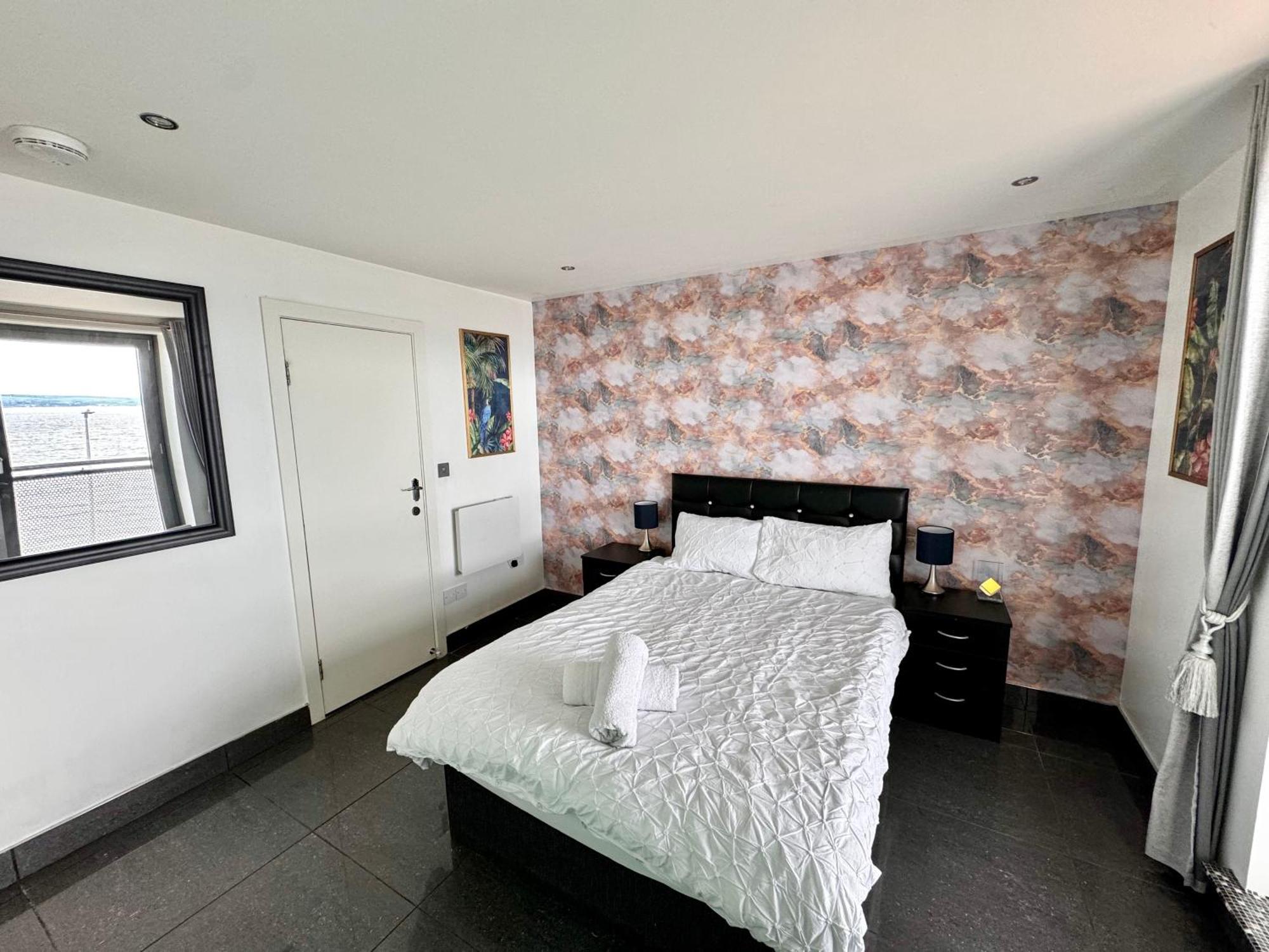 Ocean Park Apartments - Oceanfront - Free Parking And Fast Wifi เอดินบะระ ภายนอก รูปภาพ