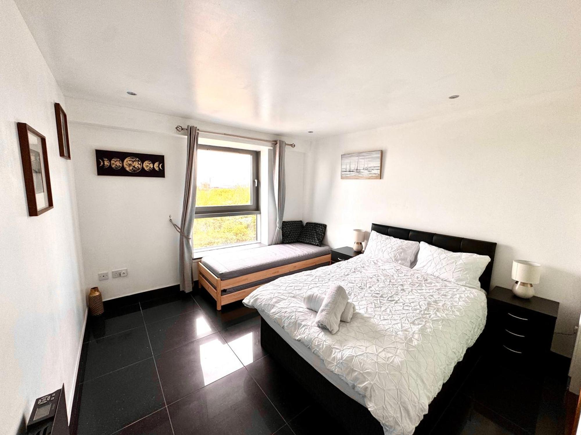 Ocean Park Apartments - Oceanfront - Free Parking And Fast Wifi เอดินบะระ ภายนอก รูปภาพ