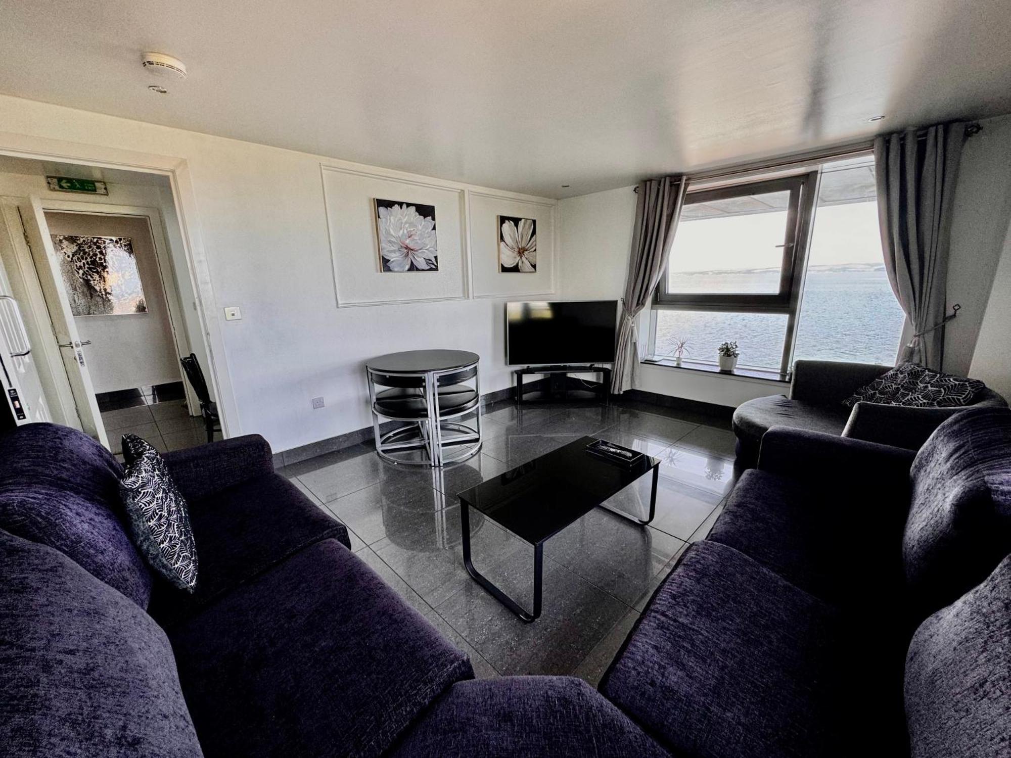 Ocean Park Apartments - Oceanfront - Free Parking And Fast Wifi เอดินบะระ ภายนอก รูปภาพ