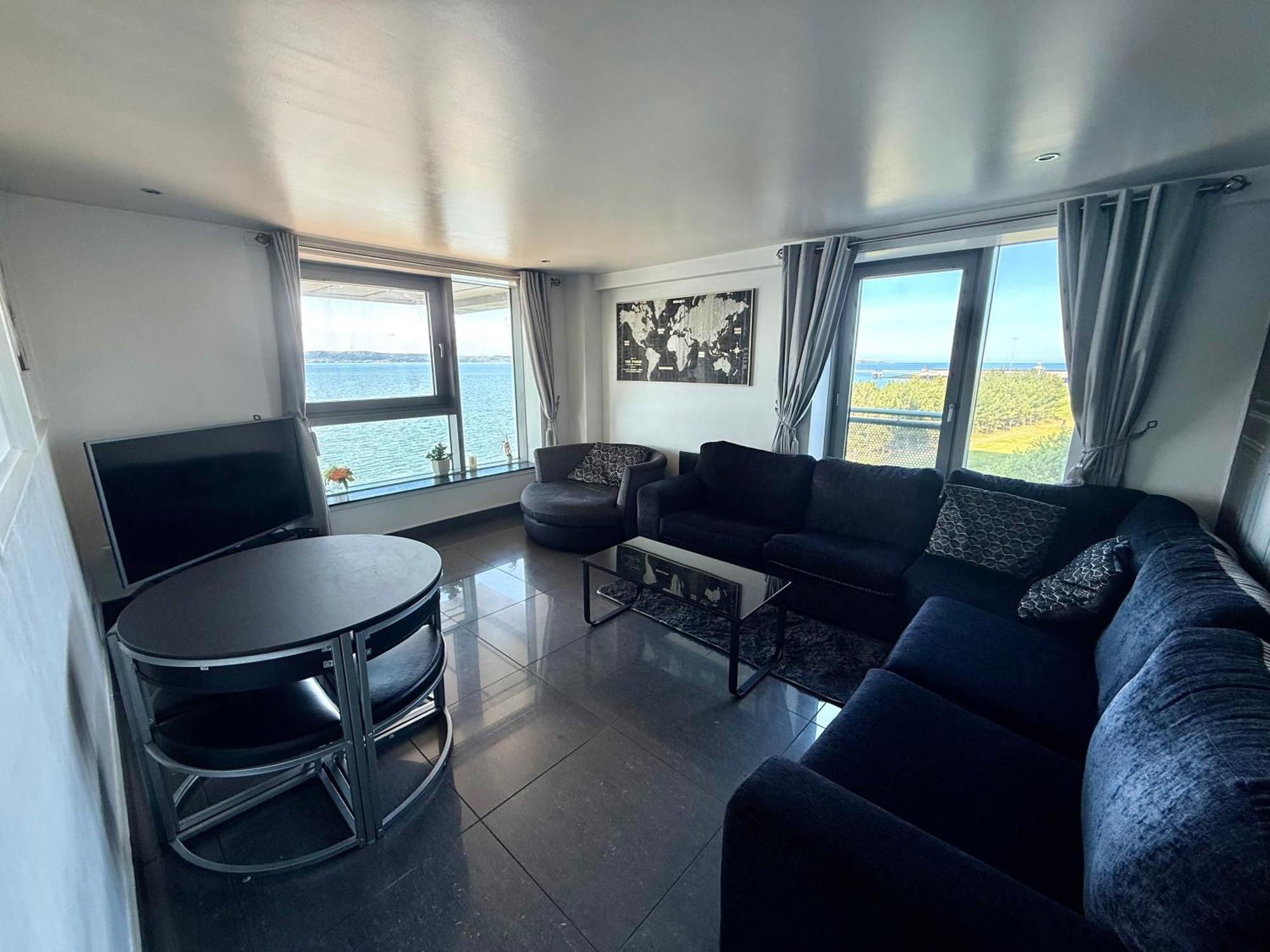Ocean Park Apartments - Oceanfront - Free Parking And Fast Wifi เอดินบะระ ภายนอก รูปภาพ